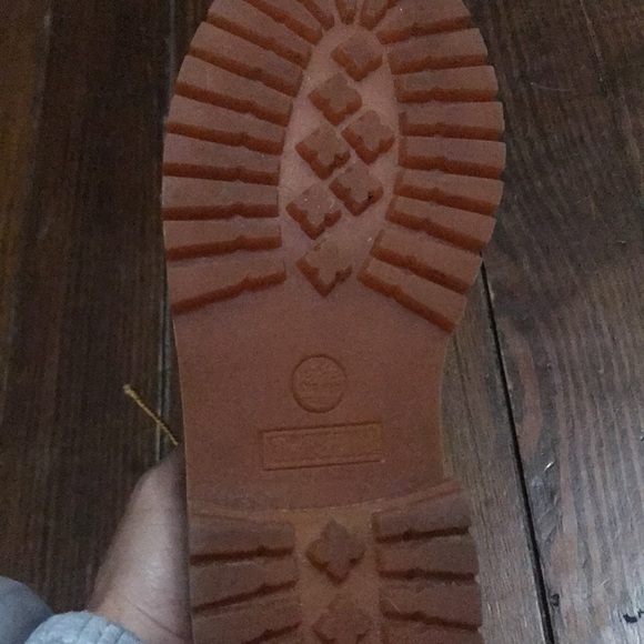 Timberland’s - Picture 4 of 4